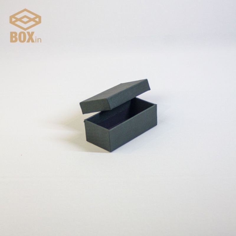 

Box Size F (12x6x4) Giftbox, hardbox, box hampers, souvenir, hampers lebaran, box lebaran, box hadiah, hadiah lebaran, hadiah ulang tahun, hard box, souvenir, gift box souvenir, kotak kado, kotak hadiah, kotak souvenir, kotak hampers, box custom.
