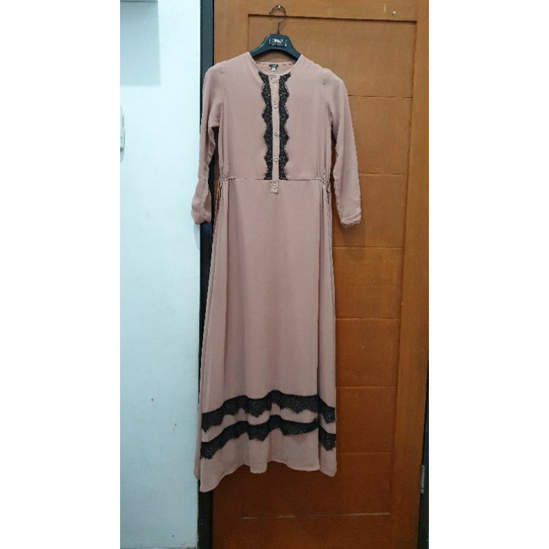 Preloved Dress merk Moshaict