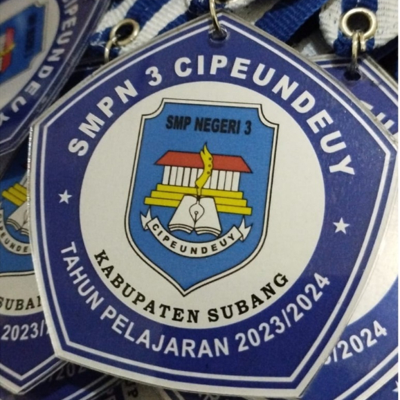 MEDALI AKRILIK MEDALI WISUDA MEDALI KELULUSAN MEDALI MURAH MEDALI 2 SISI MEDALI SD MEDALI TK