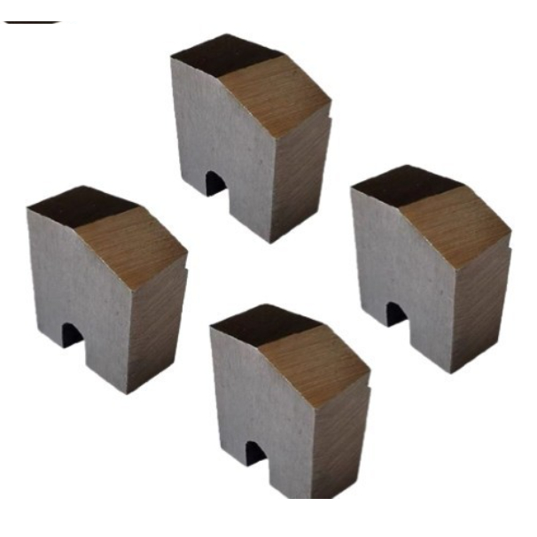 

SPAREPART / MATA PISAU MESIN SENAI 1 SET 4 MATA PISAU TYPE 25 MURAH