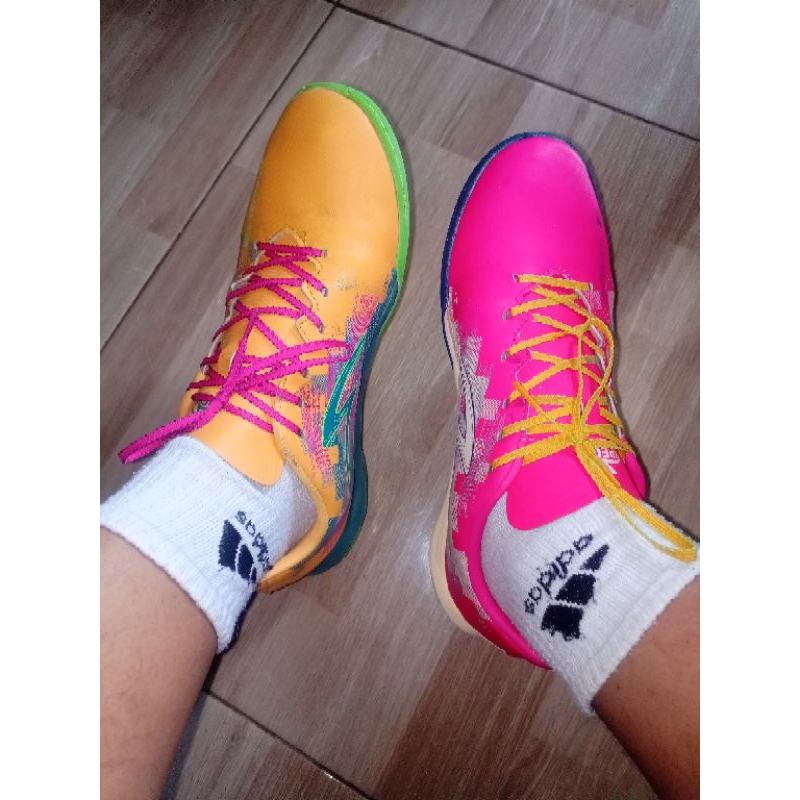 sepatu futsal second SPECS  size 42