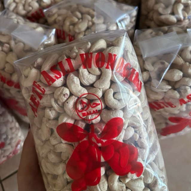 

Kacang Mete Asli Wonogiri MAJU RAHAYU Mentah Matang Fresh