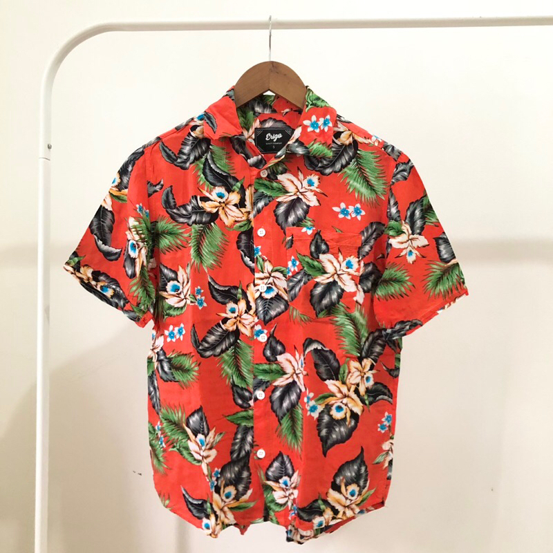 [preloved] Erigo - Kemeja Orange/Oren Motif Bunga Hawaii Pantai Katun Rayon Lengan Pendek Untuk Pria