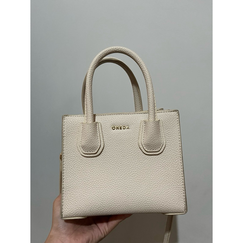 Preloved Oneda Sling Bag