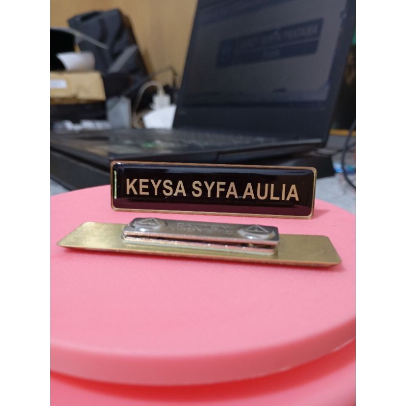 

Papan Nama/Name Tag Kuningan Magnet