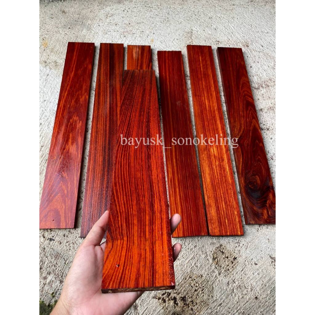 Kayu rengas merah 50 x 7 x 1 cm full galih