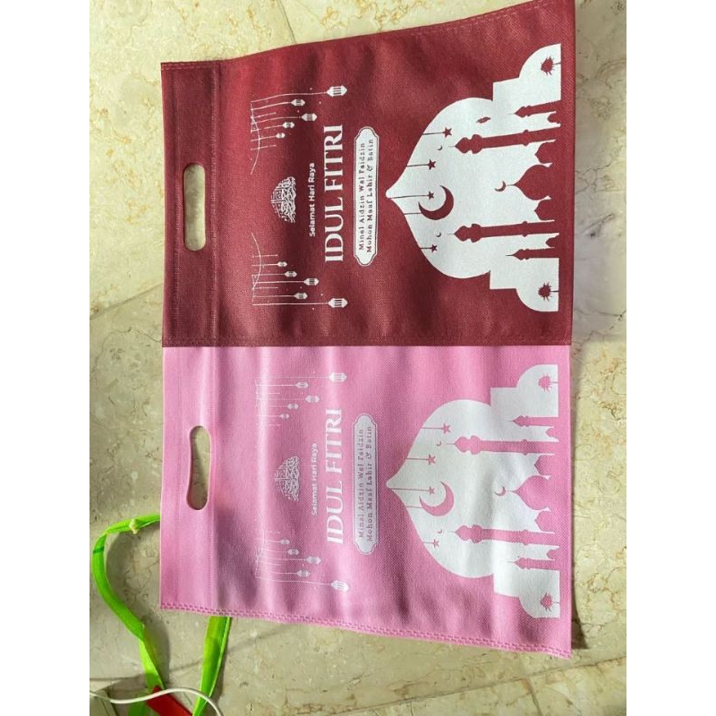 

Ready Stock Tas Lebaran 65 gsm