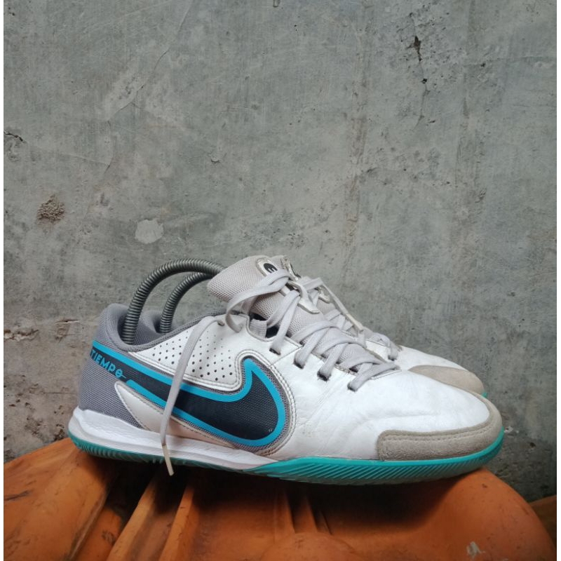Sepatu Futsal Nike Tiempo 9 Legend Academy - White Baltic