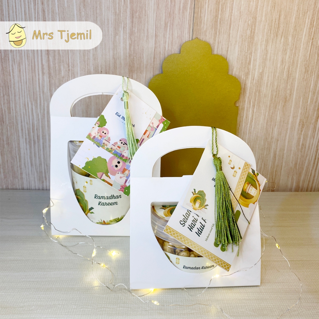 

SLEEVE JAR PARCEL IDUL ADHA - Mrs Tjemil - Box Lebaran Satuan Hampers Hari Raya Kurban Tentengan