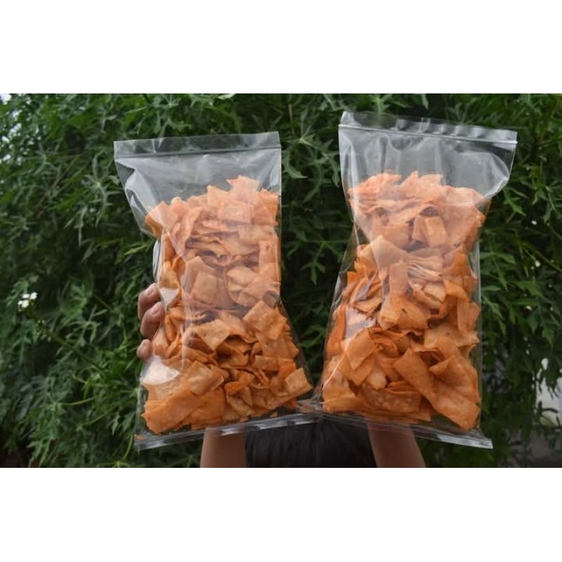 

Kerupuk Pangsit Pedas Daun Jeruk