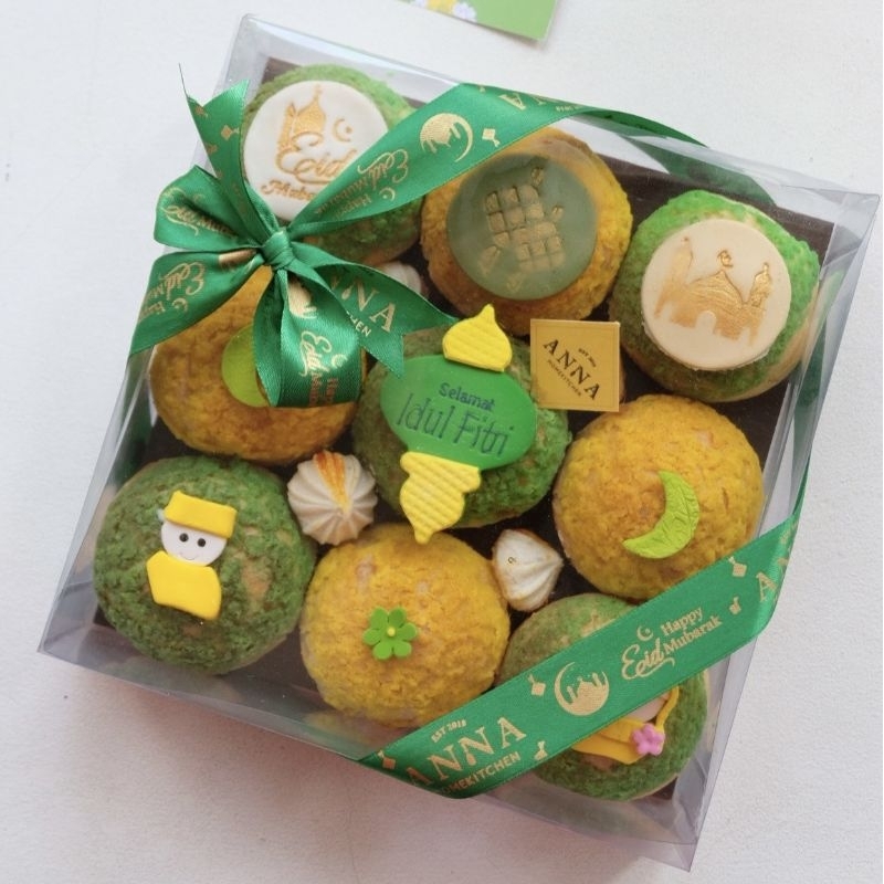 

Set 9 Kue Soes Craquelin Edisi Ramadhan / Kue Craquelin Idul Fitri / Soes Basah Lebaran / Hampers Kue Lebaran