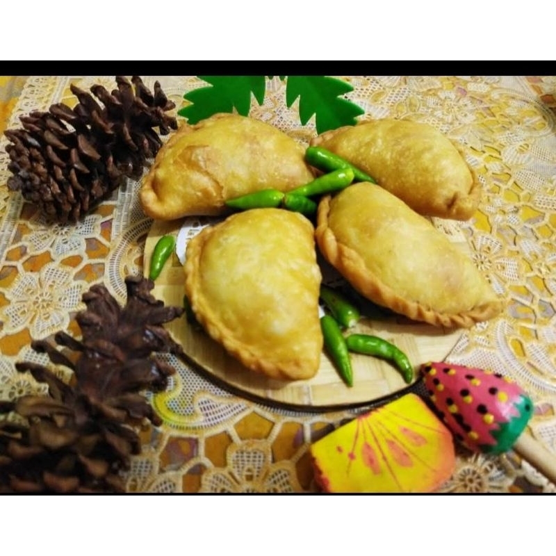 

Pastel Frozen Isi Ayam & Sayur - 10 Pcs Homemade Beku - KEDAPUR