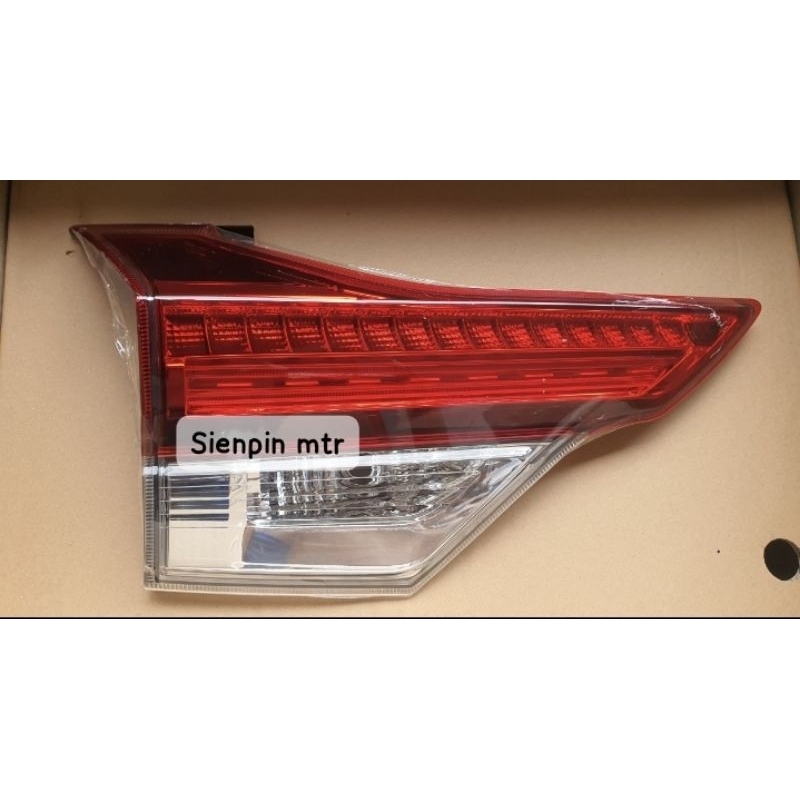 Lampu reflektor bagasi Rush/Terios 2019