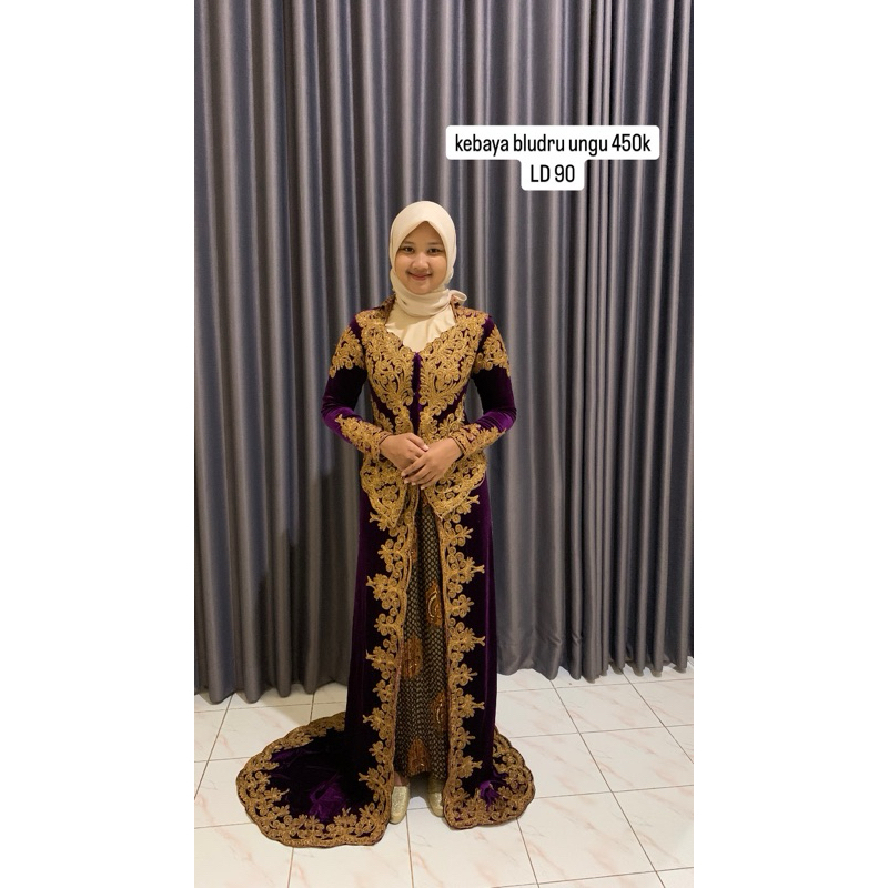 Preloved Kebaya Bludru Ungu