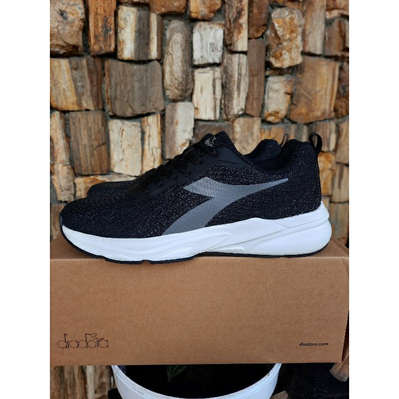 Diadora Running Kundala Black Original BNIB