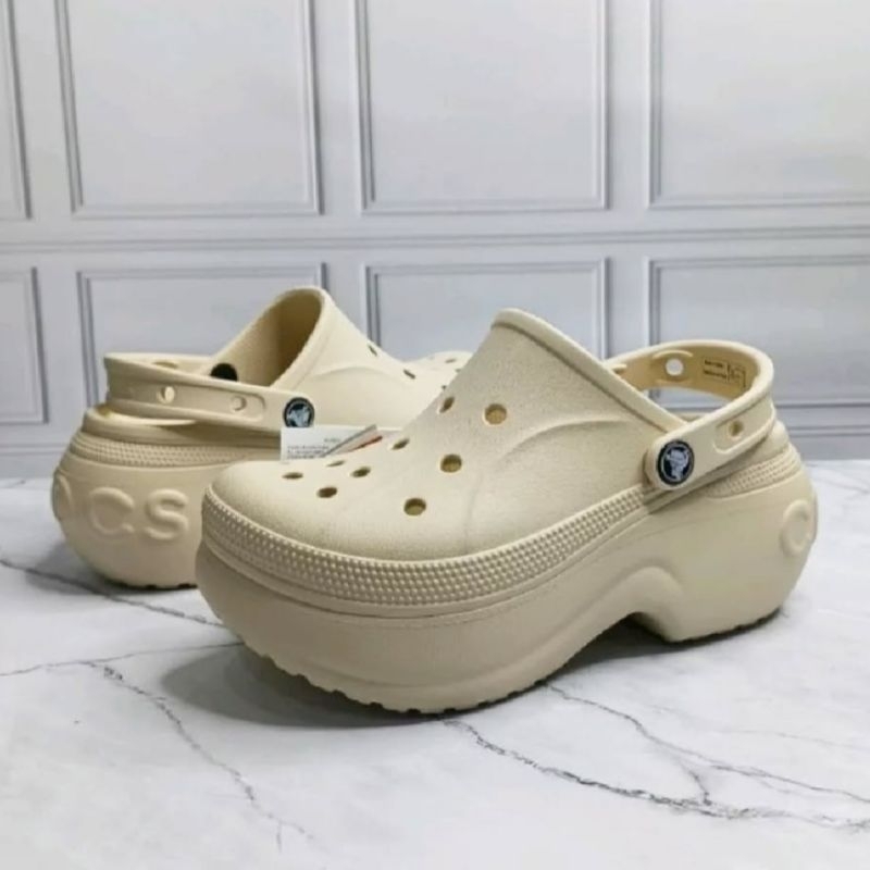 sandal crocs bella clog / crocs bella clog wedges / wedges crocs /  wedges wanita