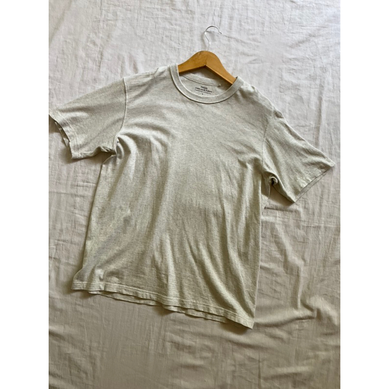 Global Uniqlo Basic Tee