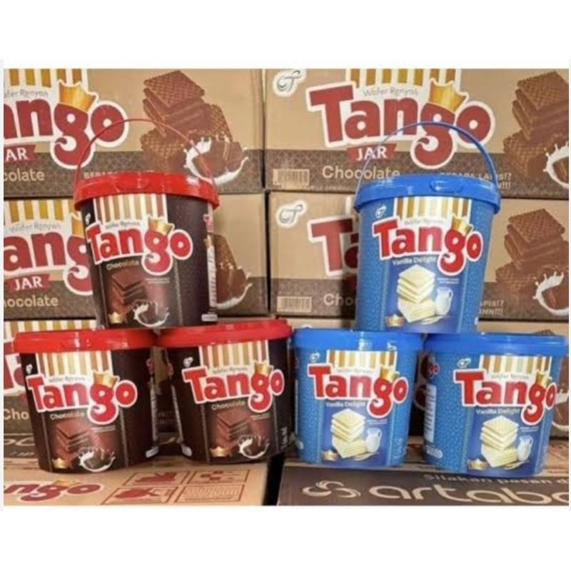 

WAFER TANGO JAR 240GR ( vanilla dan cokelat )