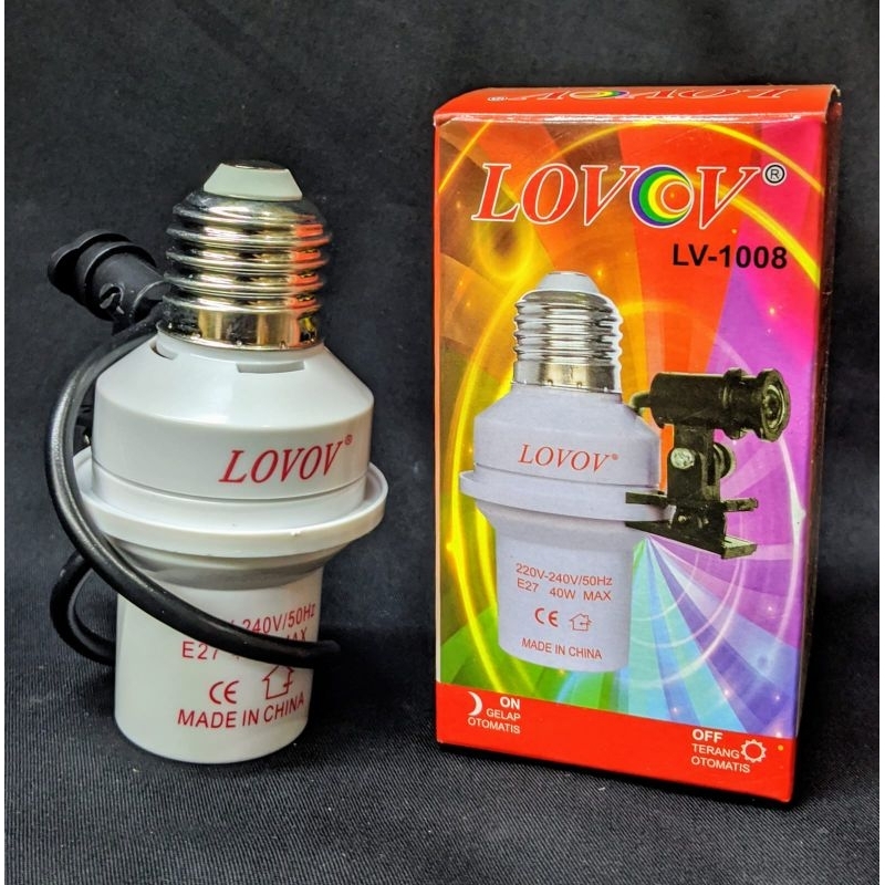 Fitting lampu sensor matahari