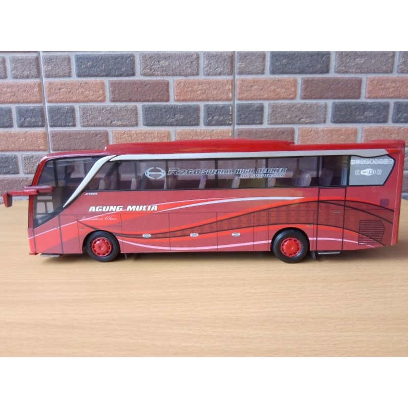Diecast Bus Agung Mulia Red Tanpa Lampu Scale 43 Ori (Bekas Pemakaian/Koleksi) Mulus
