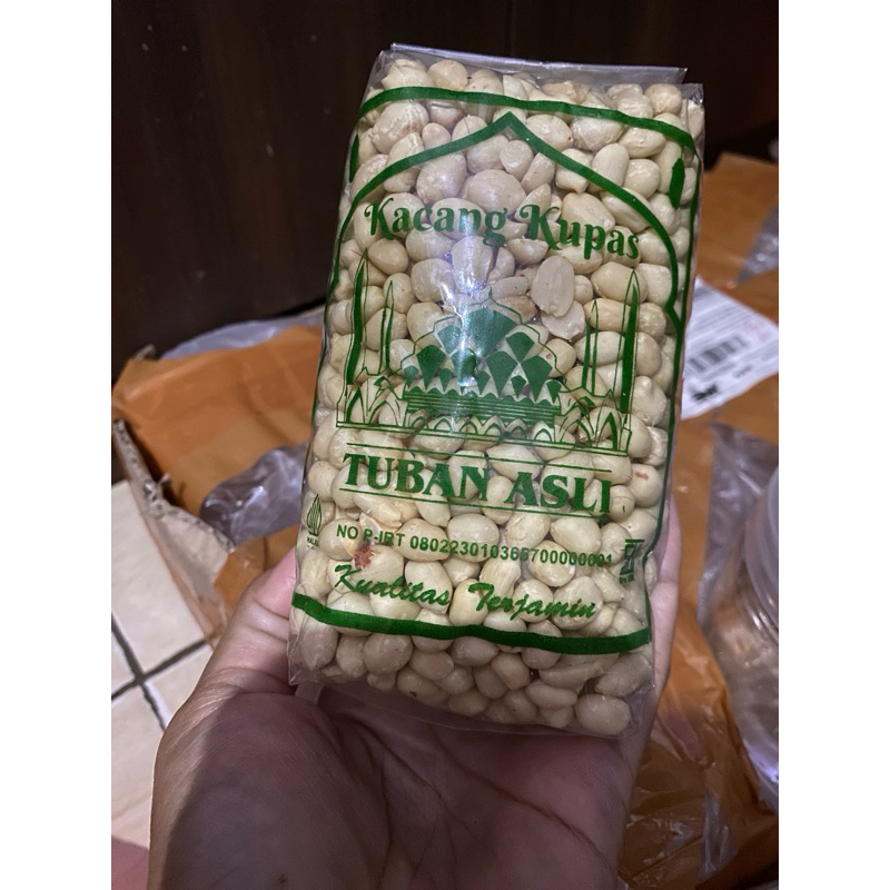 

kacang tanah kupas per 350gr