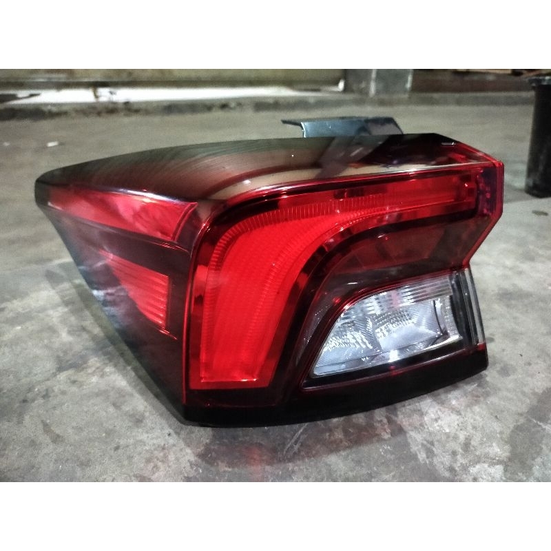 Stoplamp Toyota Avanza Veloz 2022_2024 original