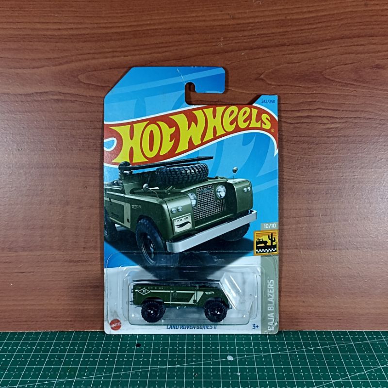 Hot Wheels Land Rover Series 2 Army