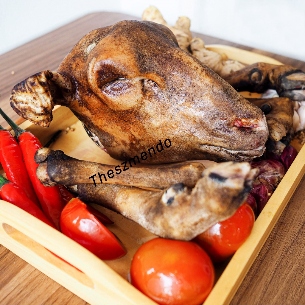 

Thesz Mendo - Kepala Kambing Fresh dan kaki kambing ukuran 1 kg bersih siap dimasak