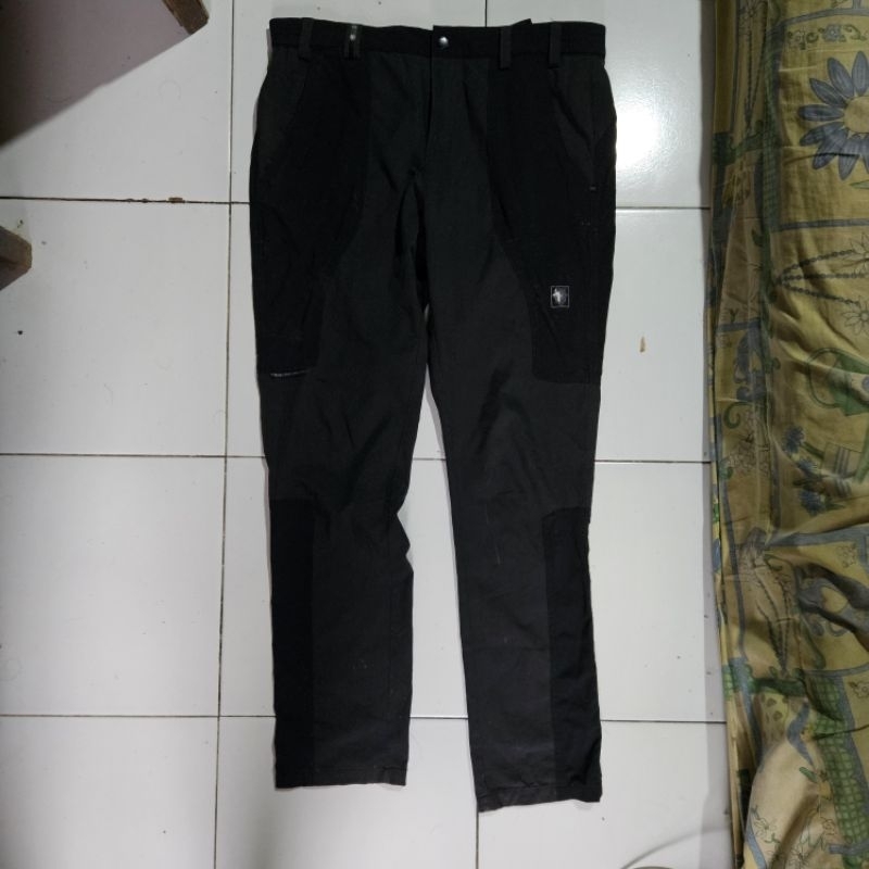 Celana Outdoor Blackyak Second Hitam Size 27