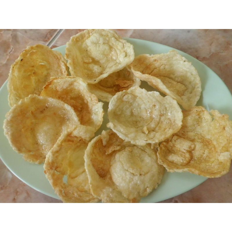 

emping mlinjo mentah ukuran sedang250gr
