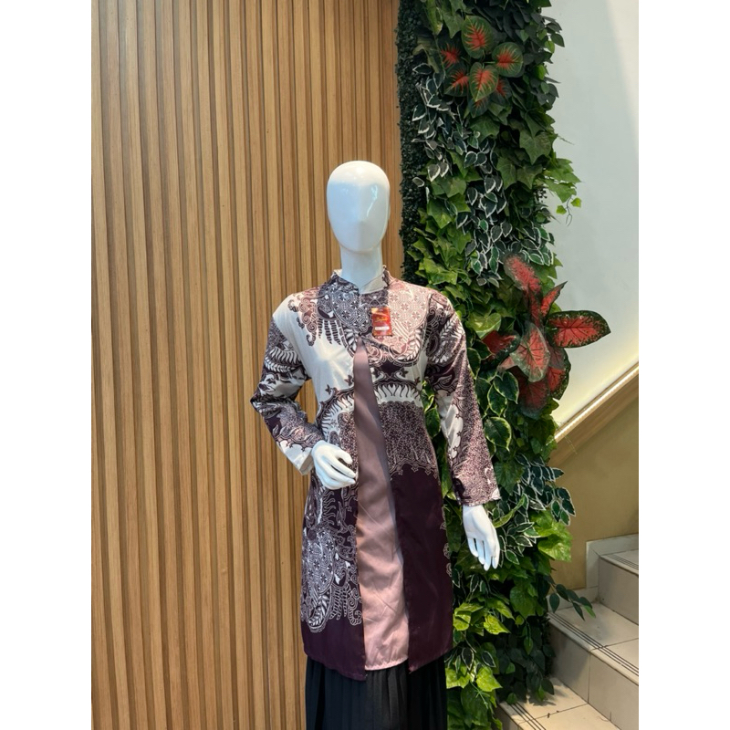 ATASAN BATIK MODEL TUNIK MODERN