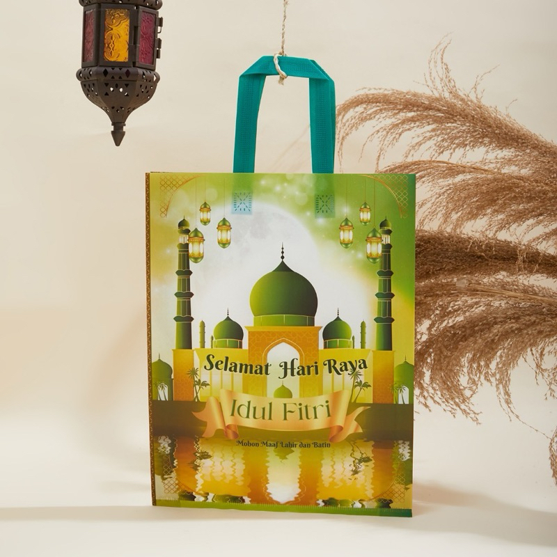 

Tas Hampers Idul Fitri Size 30x40cm Kode TH 32
