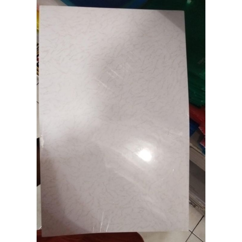 

KERTAS POTONGAN BUFFALO FOLIO ISI 10 LEMBAR