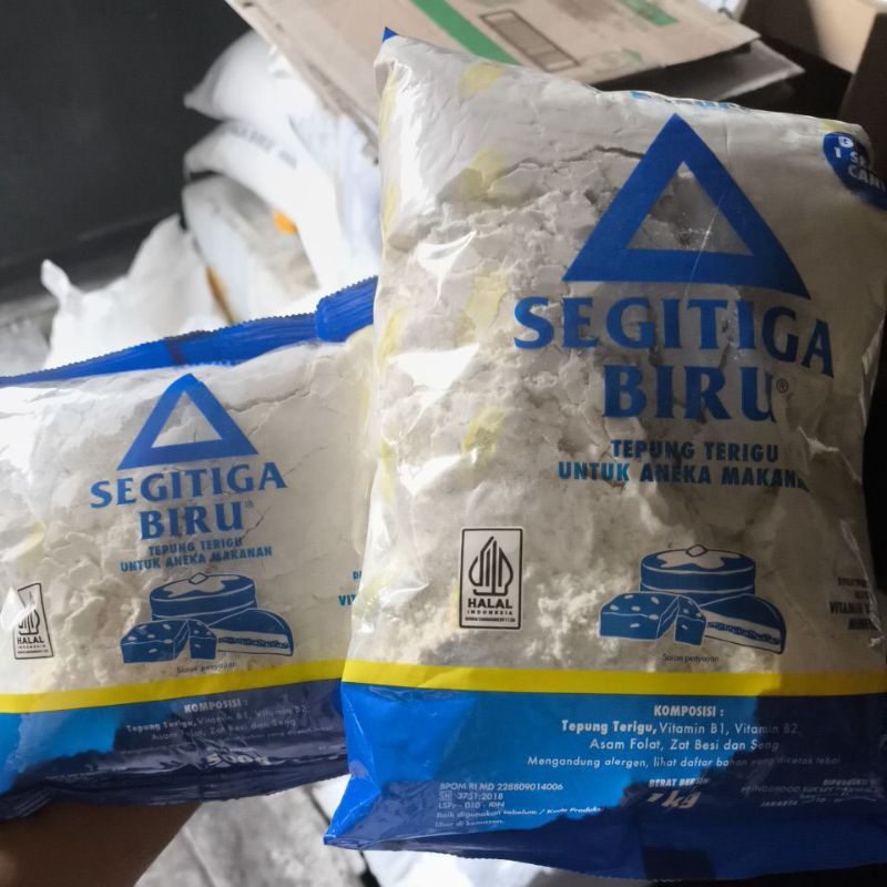

TERIGU SEGITIGA BIRU KEMASAN