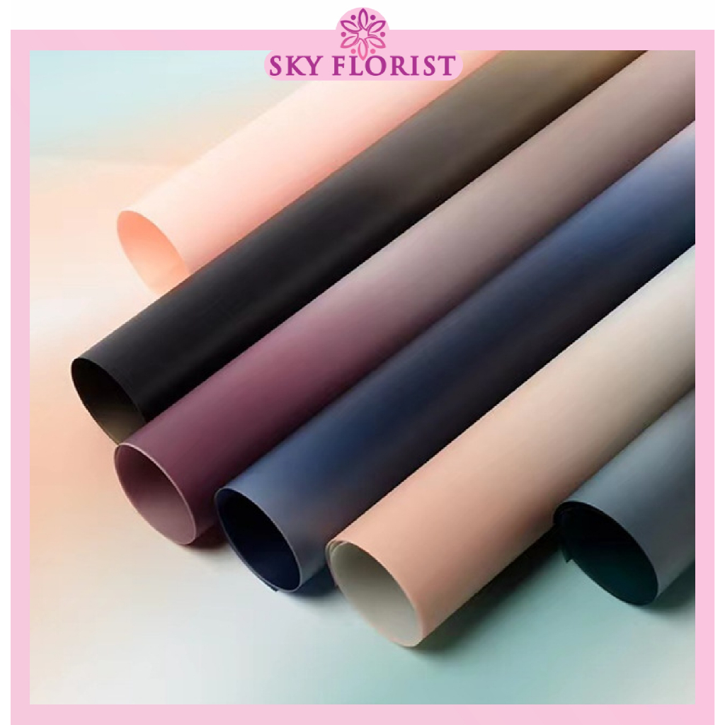 

Kertas Buket Cellophane Gradient Double Line Flower Wrapping Gradasi Color Paper KB31