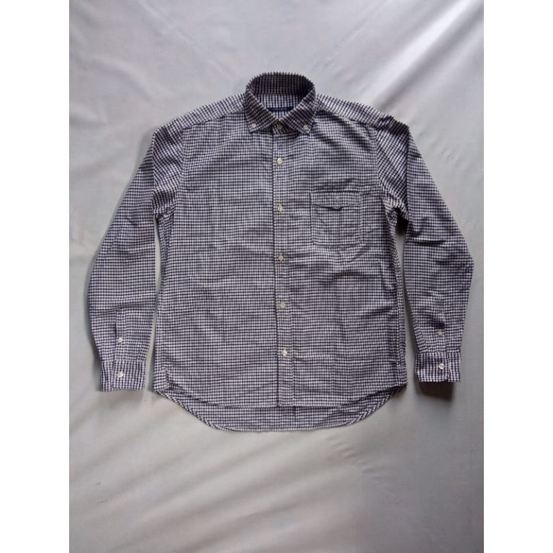 Kemeja lenggan panjang Urban research doors