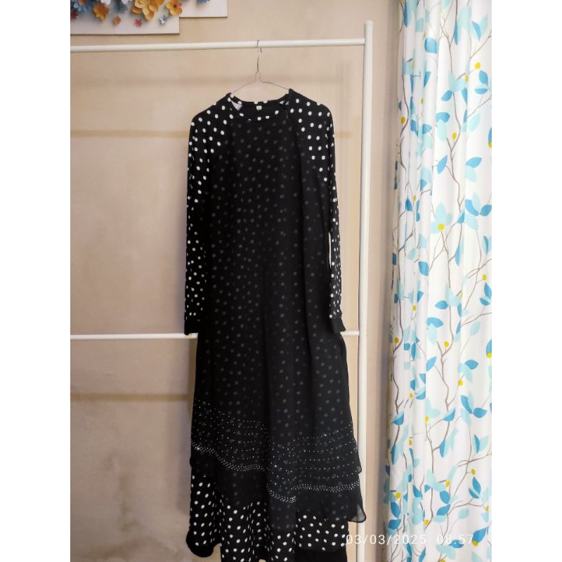 Gamis Hitam Polkadot Ceruty