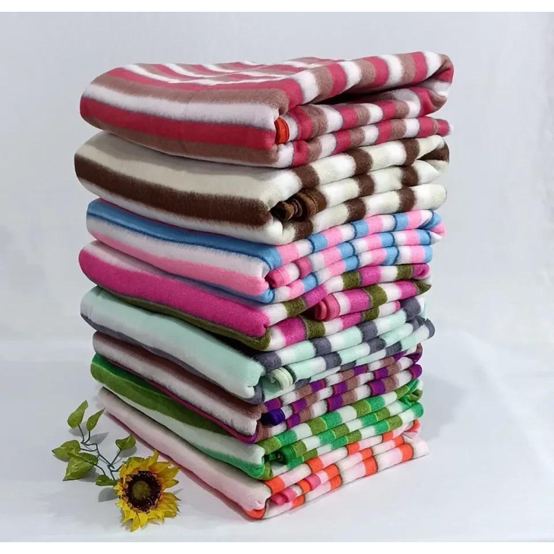 SELIMUT BULU BAHAN PREMIUM || SELIMUT SALUR BULU TERMURAH || SELIMUT TEBAL MOTIF GARIS