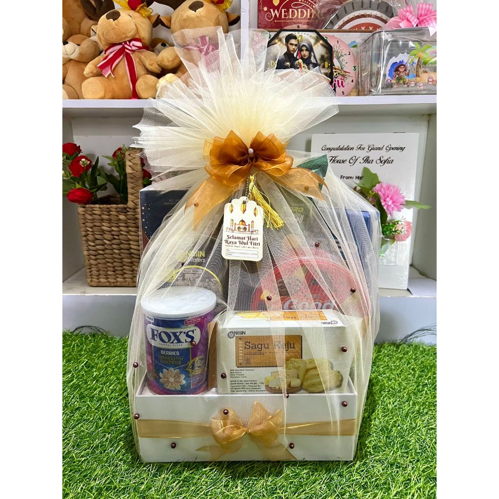 

Hampers Lebaran Gold / Hampers Idul Fitri / Parcel Kue Snack