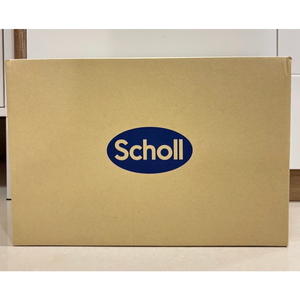 Kotak sepatu Scholl original