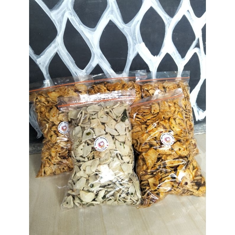 

Basreng Pedas Daun Jeruk kemasan Plastik 500gram