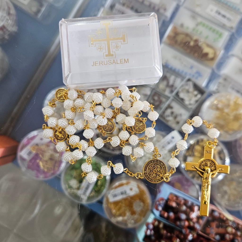 Rosario Benediktus Emas Kerucut Putih Jerusalem