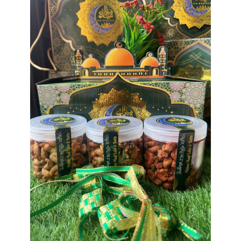 

kacang mede 3 toples hampers lebaran