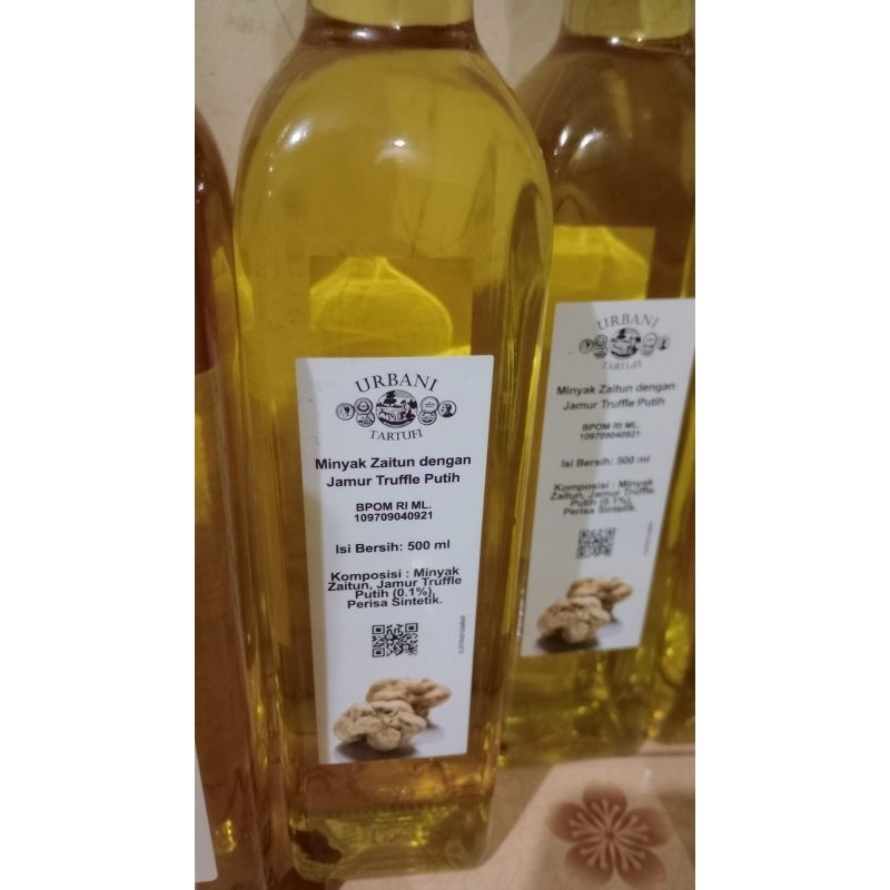 

Urbani Black Truffle oil minyak zaitun premiun truffle 500Ml
