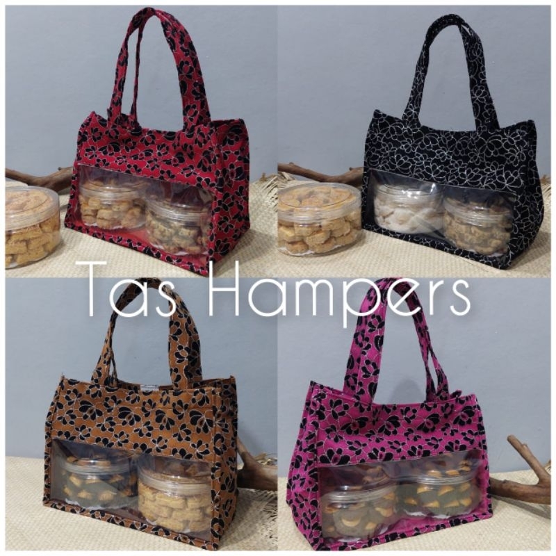 

Tas Hampers Kado Hempers Lebaran Kue Kering Mukena Bahan Beludru Motif