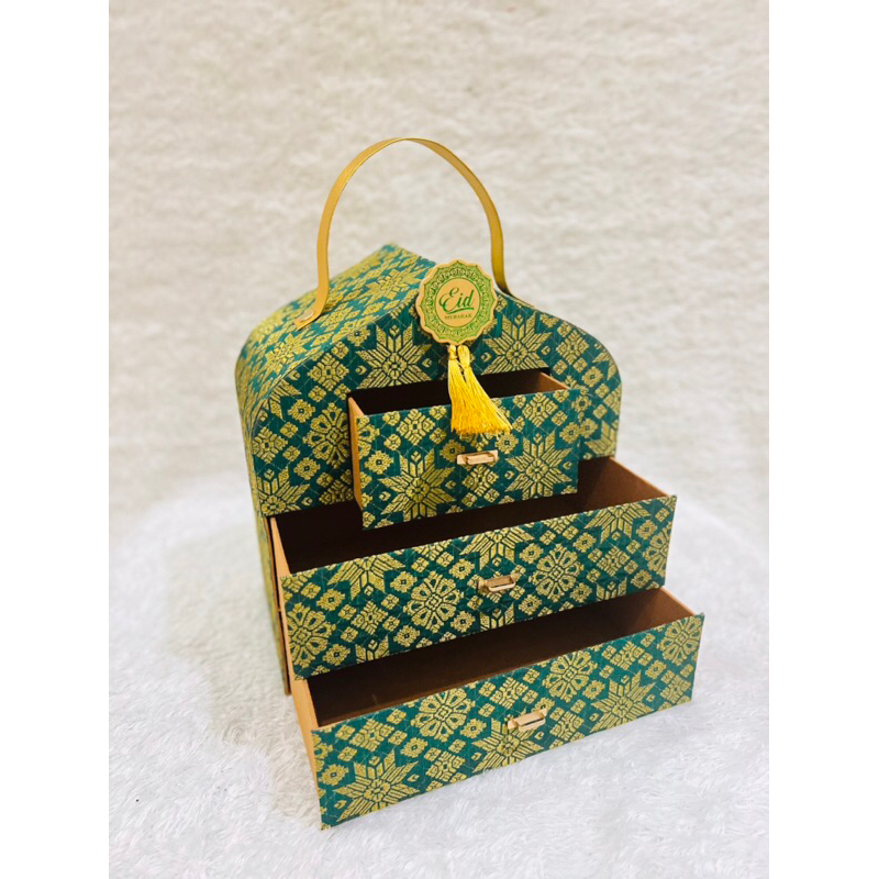 

Kubah Tenteng 3 Laci / box lebaran / hampers lebaran / parcel lebaran / idul fitri / eid mubarak