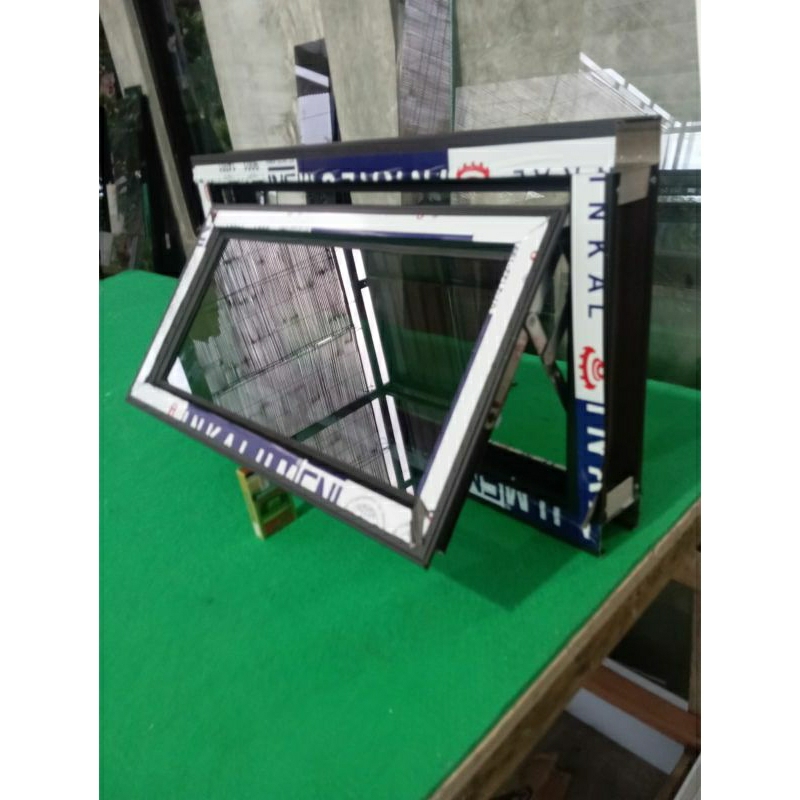 Jendela Aluminium Boven 40x80 free packing kayu