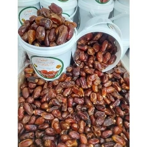 

KURMA AL QASSIM 400GR - KURMA - BUAH KURMA - HALAL