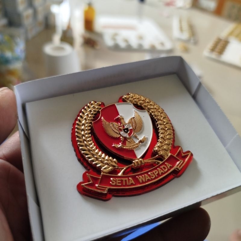 emblem baret paspampres pin baret paspampres dasar akrilik mika