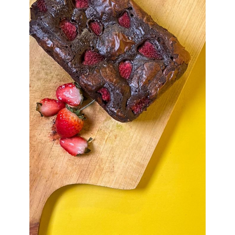 

Brownies strawberry #strawberry brownies #fruit cake
